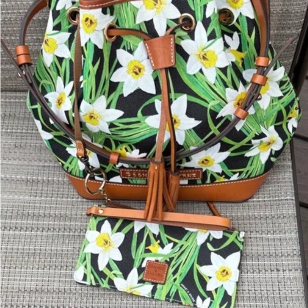 Dooney & Bourke Blue Daffodil bucket set nwt - Picture 2 of 5